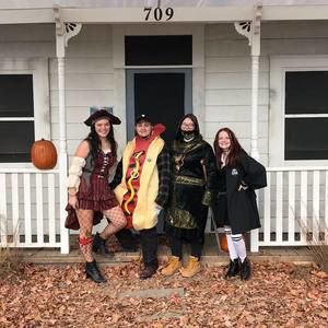 Meet your Posher, Crystal